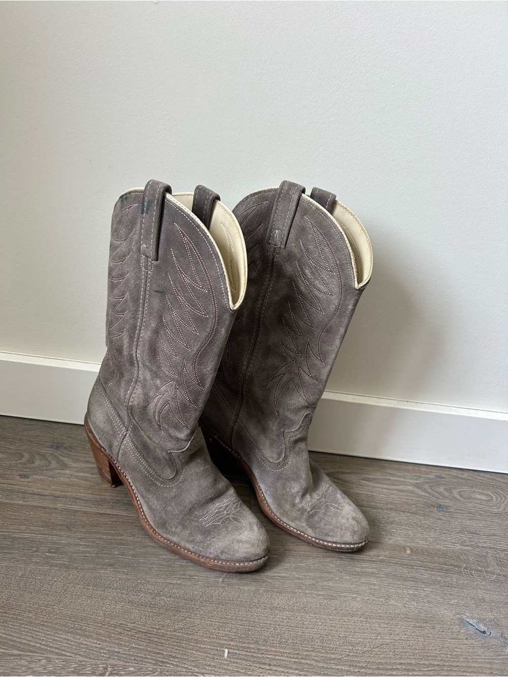 Vintage Grey Suede Cowboy Boots